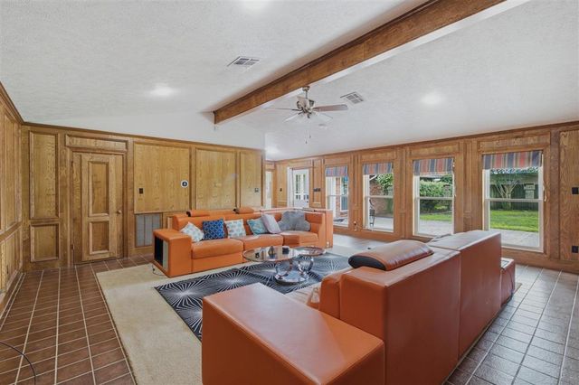 4805 W Quail Hollow, Lake Charles, LA 70605