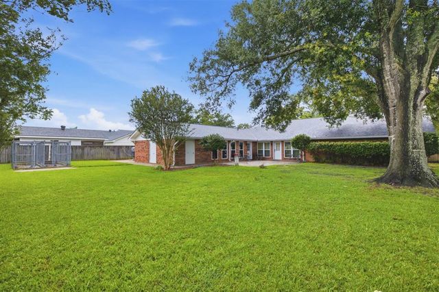 4805 W Quail Hollow, Lake Charles, LA 70605