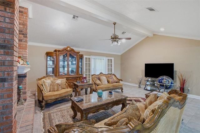 4805 W Quail Hollow, Lake Charles, LA 70605