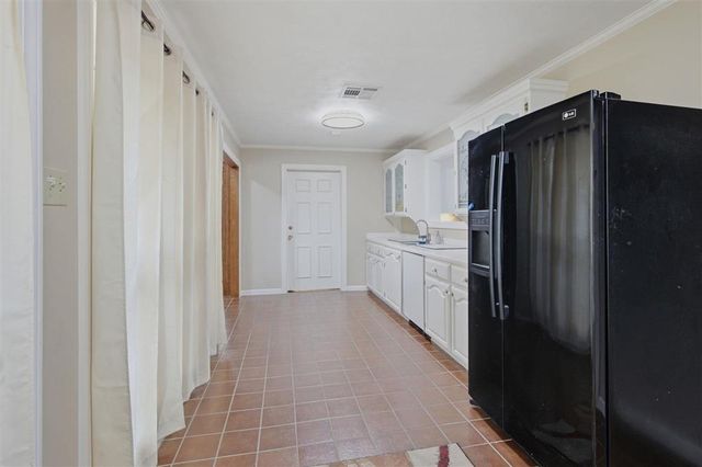 4805 W Quail Hollow, Lake Charles, LA 70605