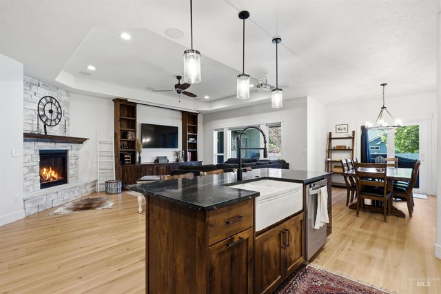 229 W Moray St, Middleton, ID 83644