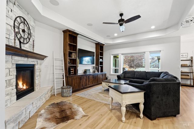 229 W Moray St, Middleton, ID 83644
