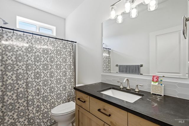 229 W Moray St, Middleton, ID 83644