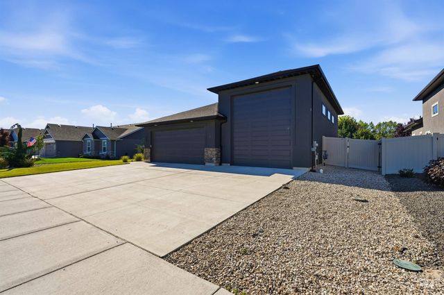 229 W Moray St, Middleton, ID 83644