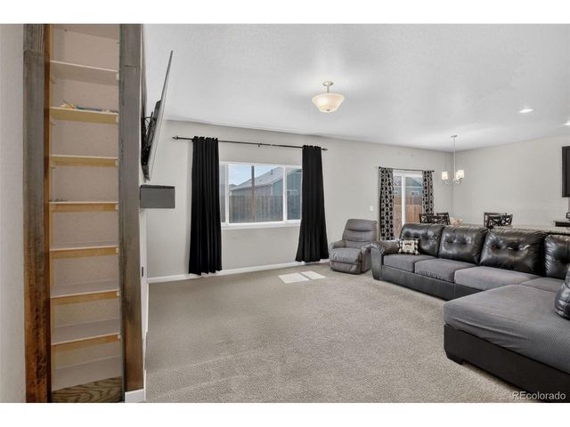 907 S Prairie Dr, Milliken, CO 80543