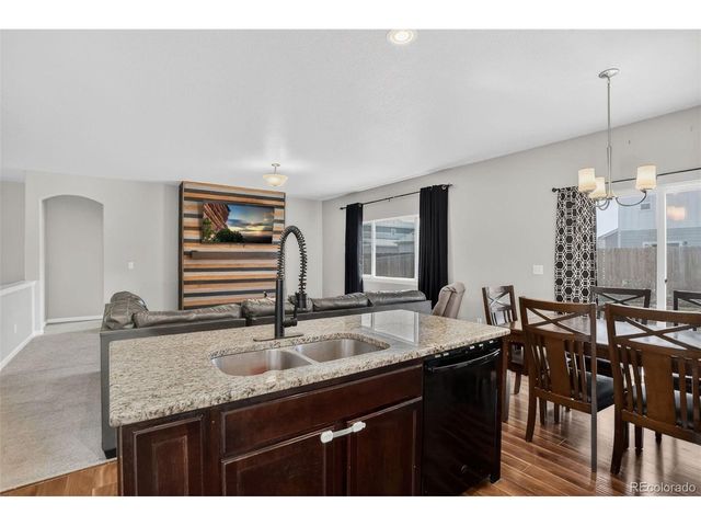 907 S Prairie Dr, Milliken, CO 80543