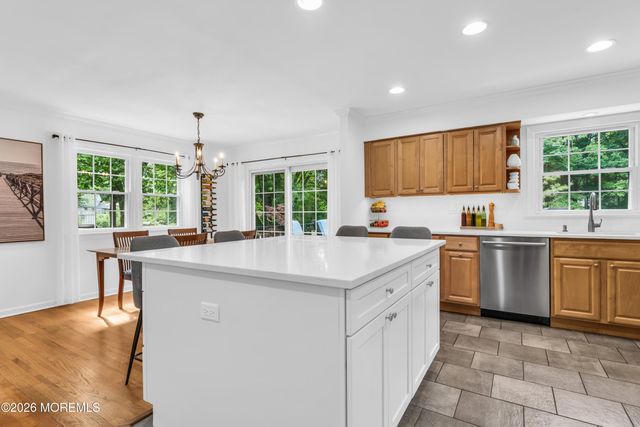 840 Nutswamp Road, Red Bank, NJ 07701