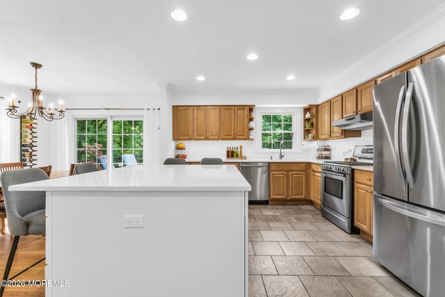 840 Nutswamp Road, Red Bank, NJ 07701