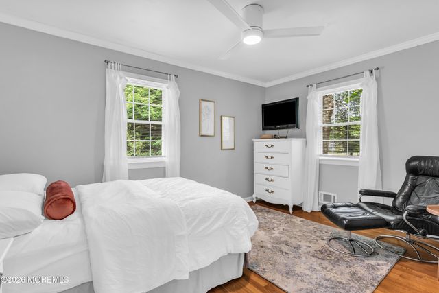 840 Nutswamp Road, Red Bank, NJ 07701