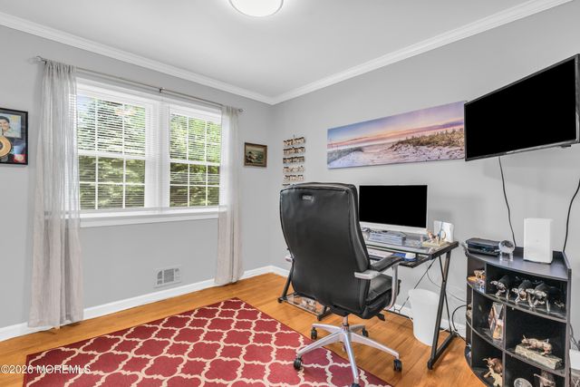 840 Nutswamp Road, Red Bank, NJ 07701