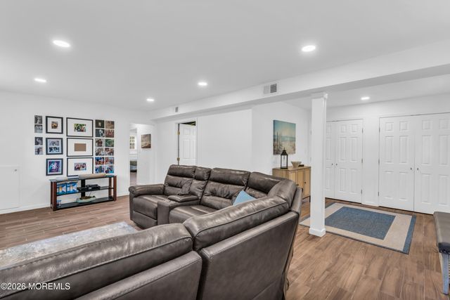 840 Nutswamp Road, Red Bank, NJ 07701