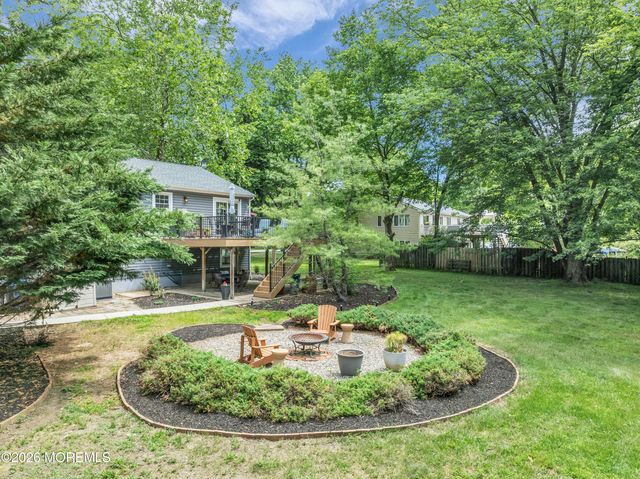 840 Nutswamp Road, Red Bank, NJ 07701