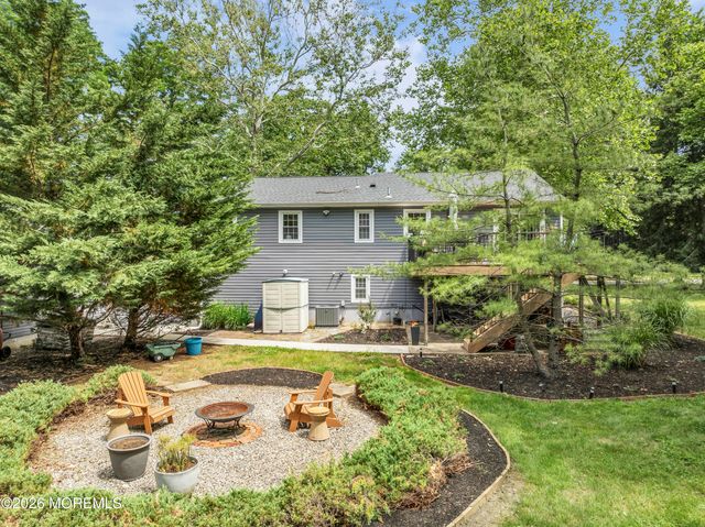 840 Nutswamp Road, Red Bank, NJ 07701