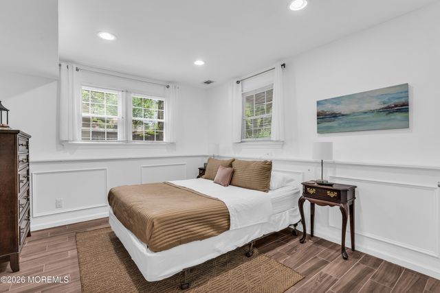 840 Nutswamp Road, Red Bank, NJ 07701