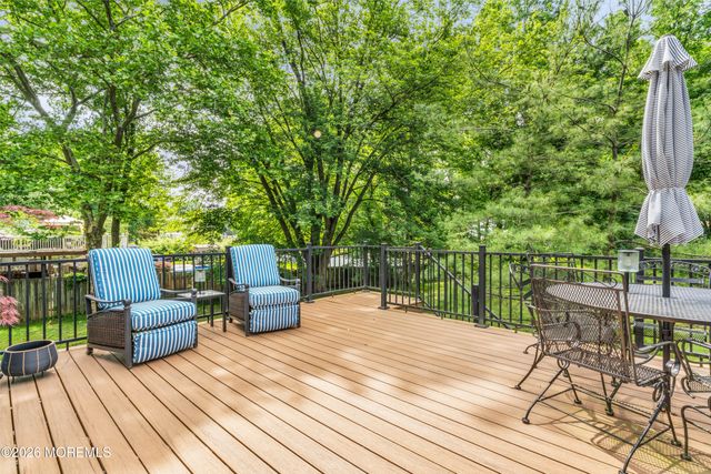 840 Nutswamp Road, Red Bank, NJ 07701