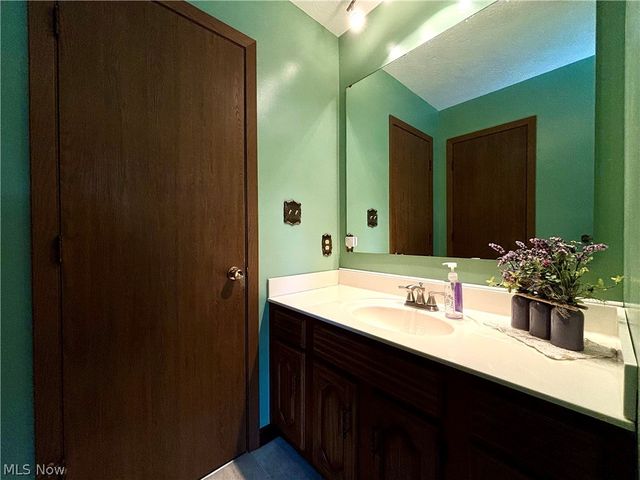 5068 Bright Baldwin Road, Newton Falls, OH 44444