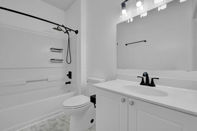 1925 Fortstone Lane, Columbus, OH 43228