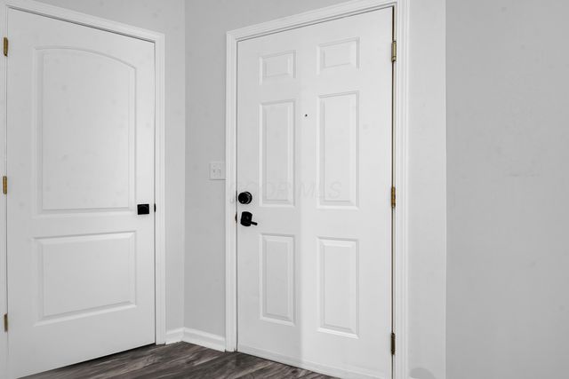 1925 Fortstone Lane, Columbus, OH 43228