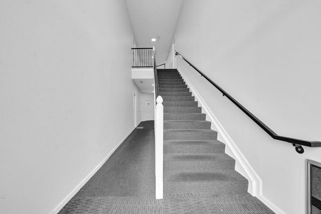 1925 Fortstone Lane, Columbus, OH 43228