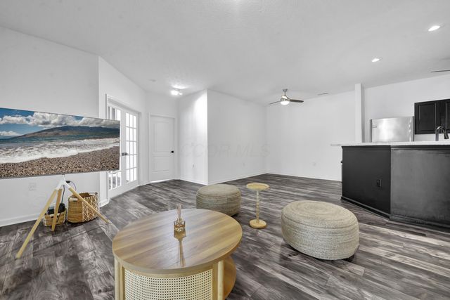 1925 Fortstone Lane, Columbus, OH 43228