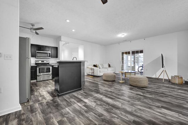 1925 Fortstone Lane, Columbus, OH 43228