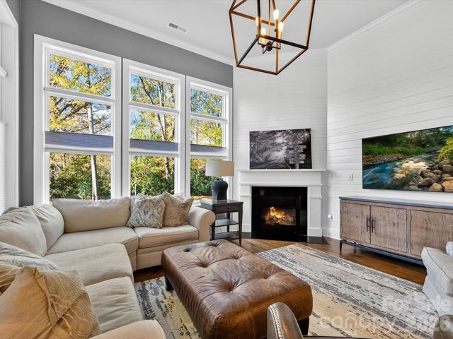 13105 Kornegy Drive, Charlotte, NC 28277