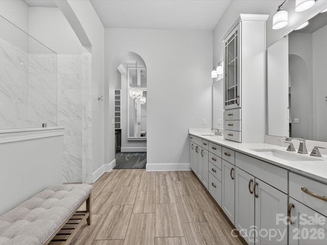 13105 Kornegy Drive, Charlotte, NC 28277