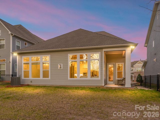 13105 Kornegy Drive, Charlotte, NC 28277