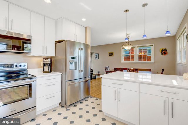 5230 OLDCASTLE LN, Springfield, VA 22151