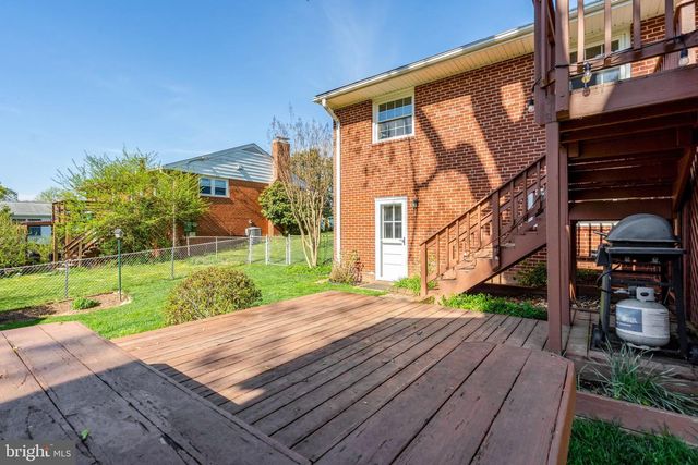 5230 OLDCASTLE LN, Springfield, VA 22151