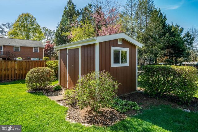5230 OLDCASTLE LN, Springfield, VA 22151
