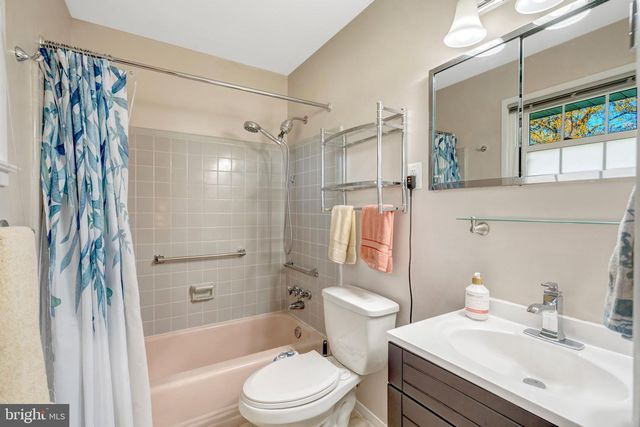 5230 OLDCASTLE LN, Springfield, VA 22151