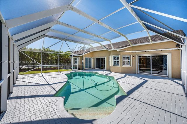 405 SW 198th Ter, Pembroke Pines, FL 33029