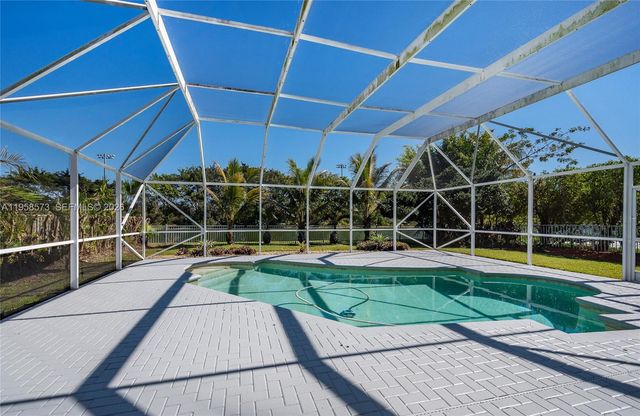 405 SW 198th Ter, Pembroke Pines, FL 33029