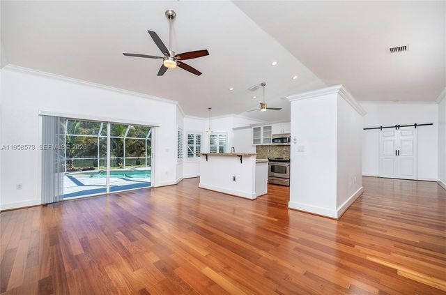 405 SW 198th Ter, Pembroke Pines, FL 33029