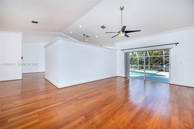 405 SW 198th Ter, Pembroke Pines, FL 33029