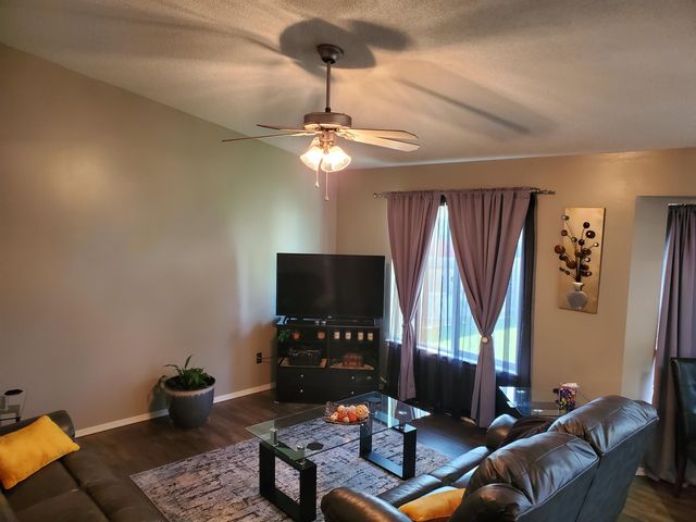 1435 E Berlin, Haysville, KS 67060