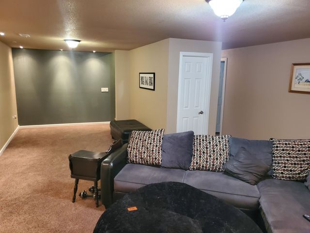 1435 E Berlin, Haysville, KS 67060