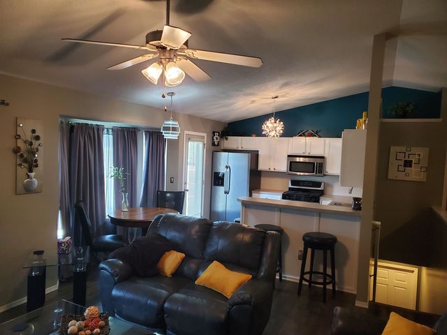 1435 E Berlin, Haysville, KS 67060