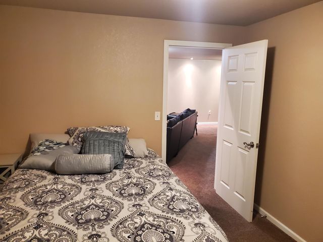 1435 E Berlin, Haysville, KS 67060