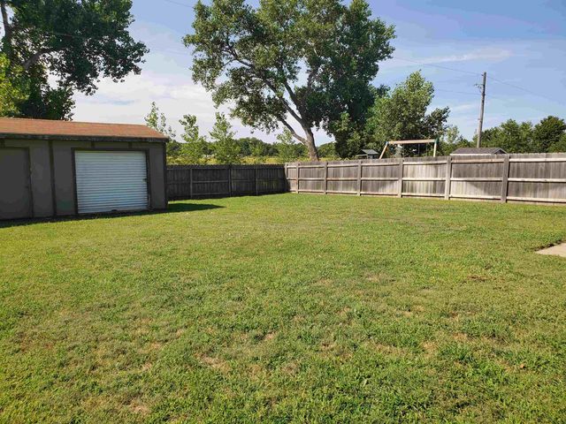 1435 E Berlin, Haysville, KS 67060
