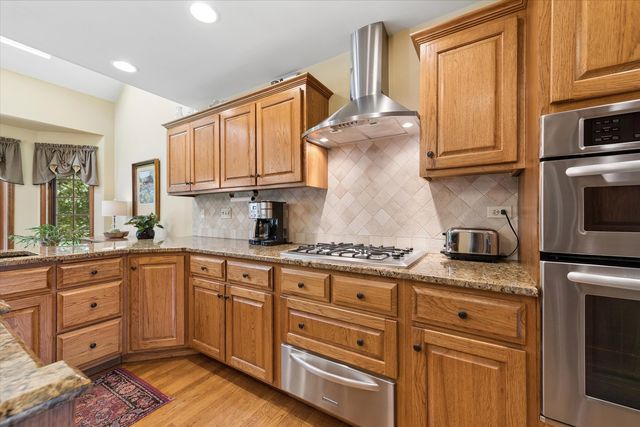 22801 W Glenhurst Road, Deer Park, IL 60010