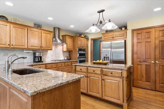 22801 W Glenhurst Road, Deer Park, IL 60010