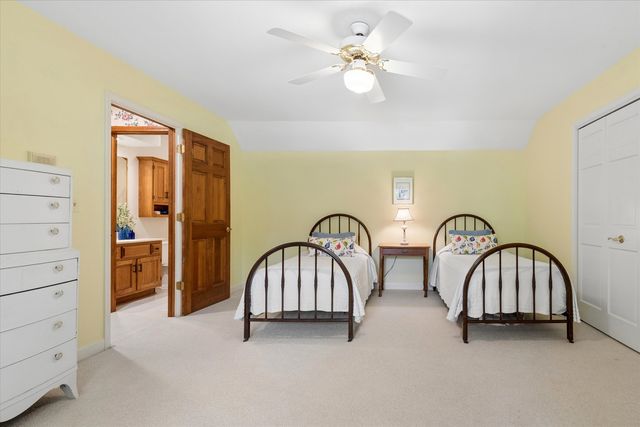 22801 W Glenhurst Road, Deer Park, IL 60010