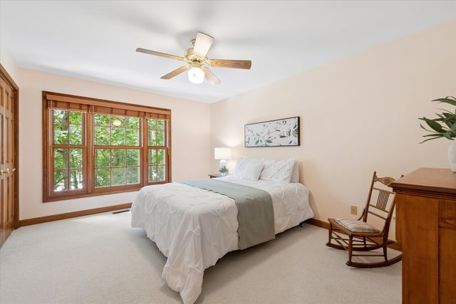 22801 W Glenhurst Road, Deer Park, IL 60010