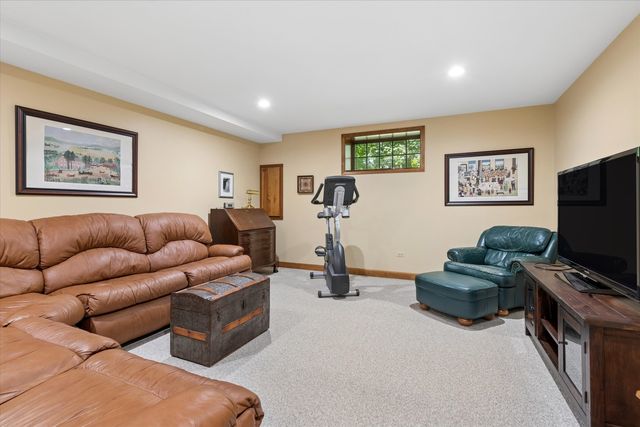 22801 W Glenhurst Road, Deer Park, IL 60010