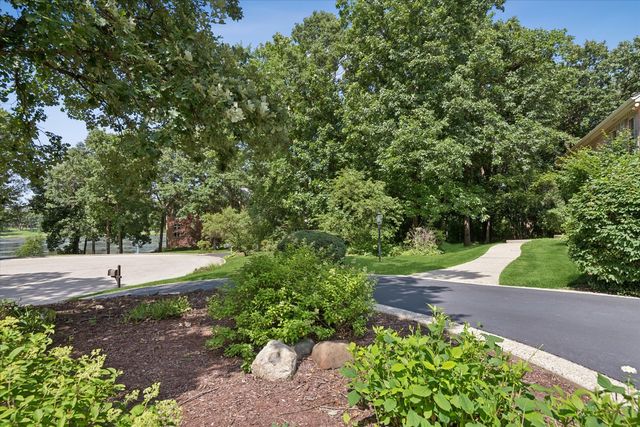 22801 W Glenhurst Road, Deer Park, IL 60010
