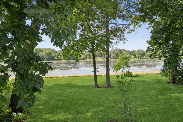 22801 W Glenhurst Road, Deer Park, IL 60010