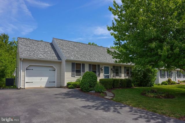 37 HOMESTEAD DR, Denver, PA 17517