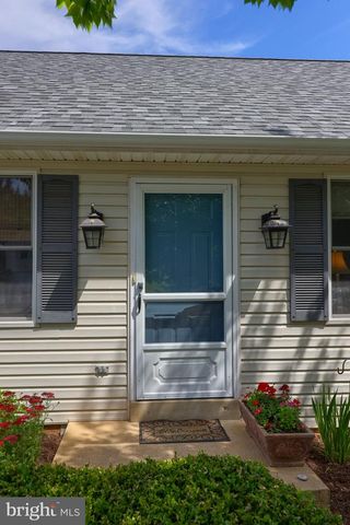 37 HOMESTEAD DR, Denver, PA 17517